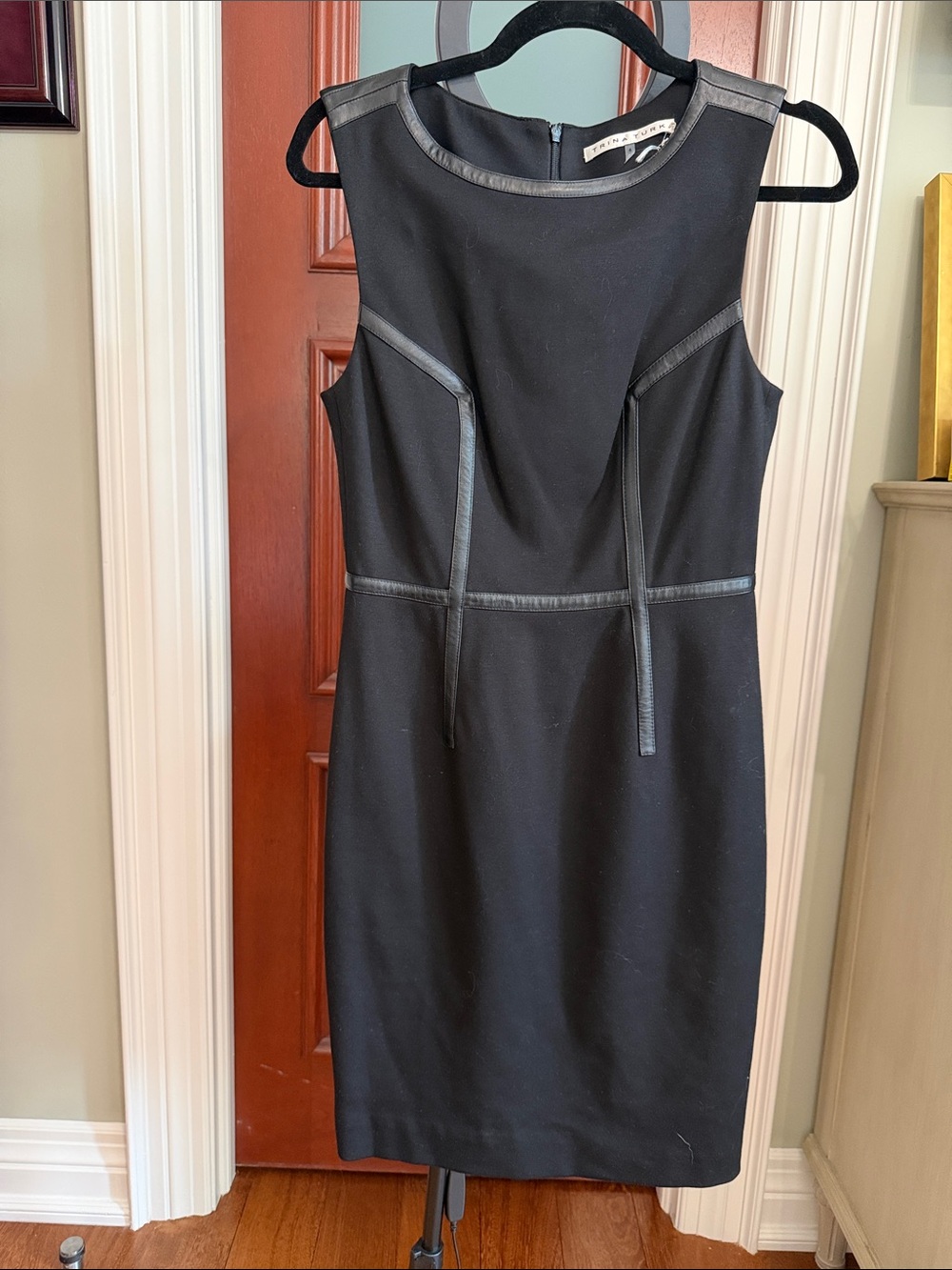 Black business dress size 4, NWT